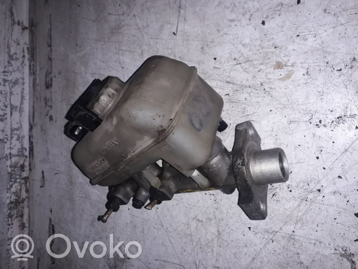 Volvo 850 Galvenais bremžu cilindrs 9140448