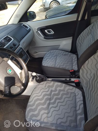 Skoda Roomster (5J) Juego del asiento 