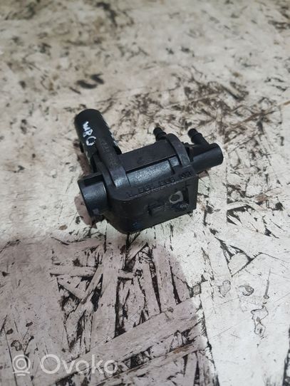 Audi A4 S4 B8 8K Käynnistysmoottorin solenoidi 1K0906283