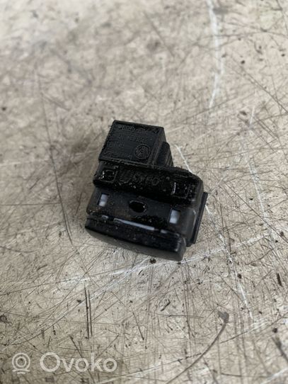 Volkswagen Golf VII Alarm switch 5G0962109