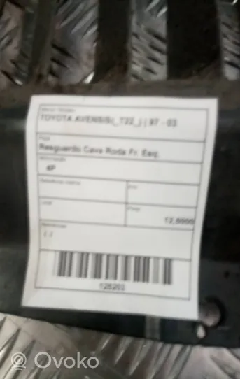 Toyota Avensis Verso Pare-boue passage de roue avant 