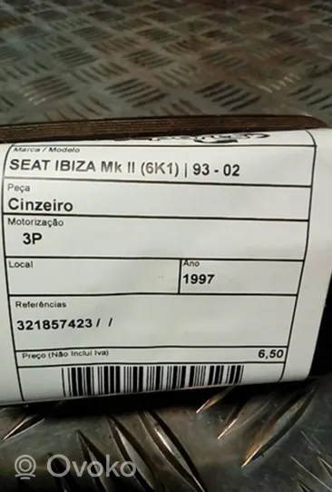 Seat Ibiza II (6k) Auton tuhkakuppi 