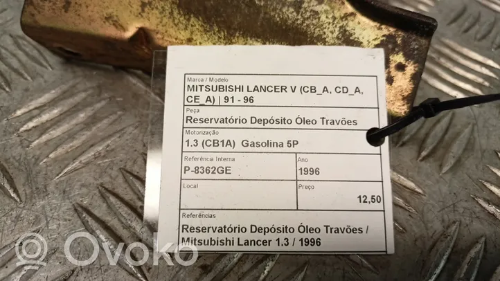 Mitsubishi Mirage V CJO Serbatoio di compensazione del liquido del freno 