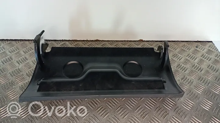 Volkswagen Golf IV Panelės stalčiuko/lentinėlės paklotėlis 