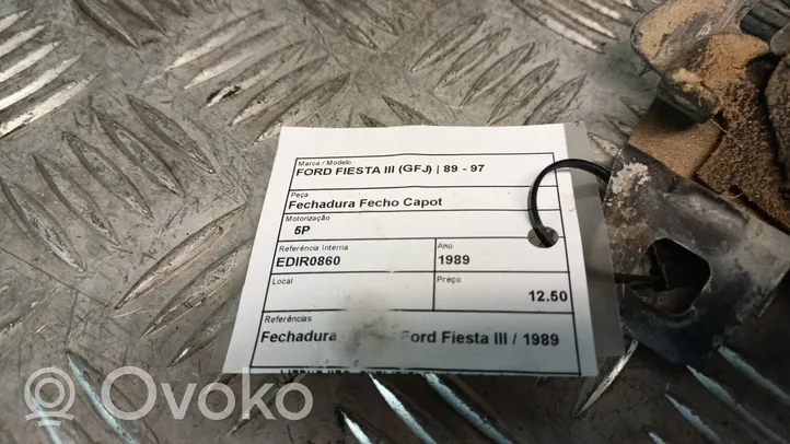 Peugeot 504 Konepellin lukituksen salpahaka 