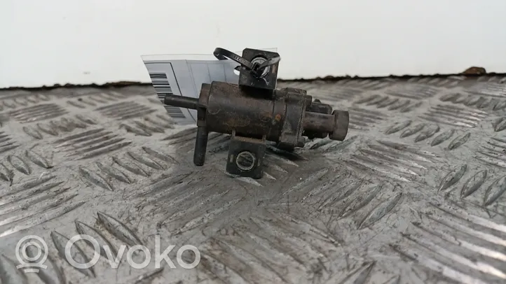 Renault Kangoo I Turbo solenoid valve 