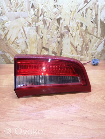 Volvo S60 Lampy tylnej klapy bagażnika 30796271