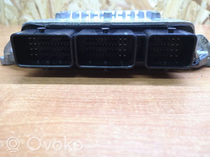 Volvo V50 Sterownik / Moduł ECU 31211071AA