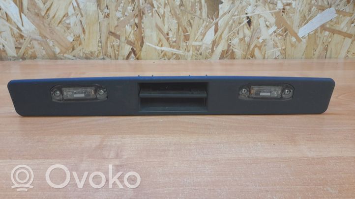 Volvo XC90 Trunk door license plate light bar 30699743