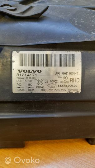 Volvo S80 Lampa przednia 31214171