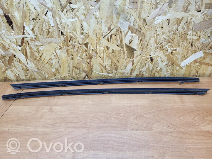 Volvo V70 Windshield trim 31214492