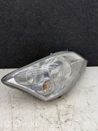 Mercedes-Benz Vito Viano W639 Lampa przednia 