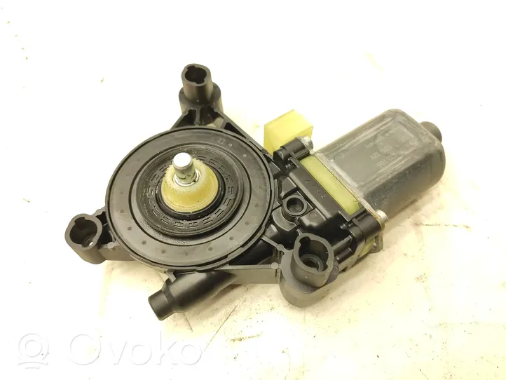 Man TGE 1gen Moteur de lève-vitre de porte avant 8W0959822