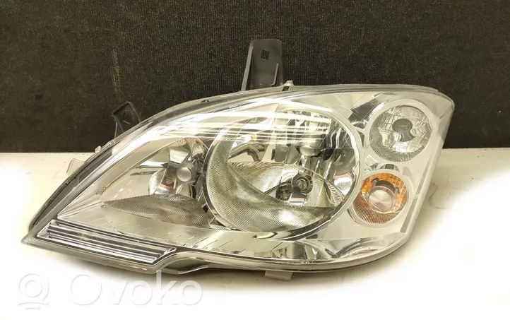 Mercedes-Benz Vito Viano W639 Lampa przednia 084401191L