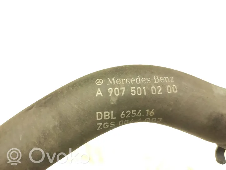 Mercedes-Benz Sprinter W907 W910 Durite de refroidissement tube A9075010200