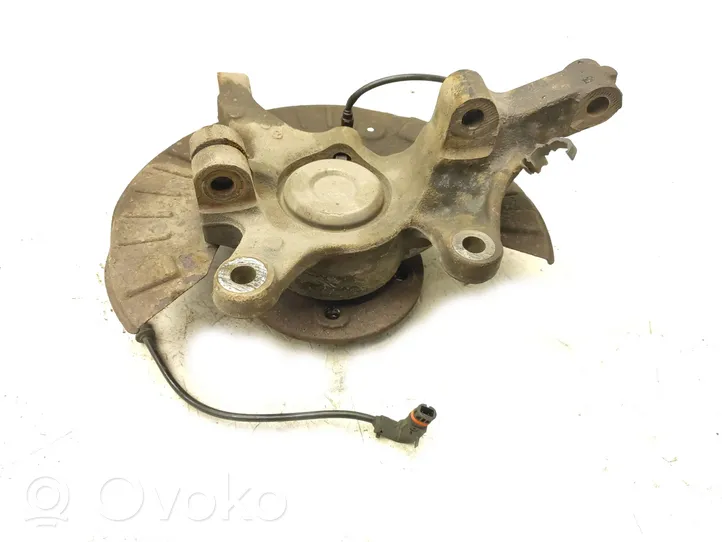 Mercedes-Benz Vito Viano W639 Fuso a snodo con mozzo ruota anteriore A6393320325