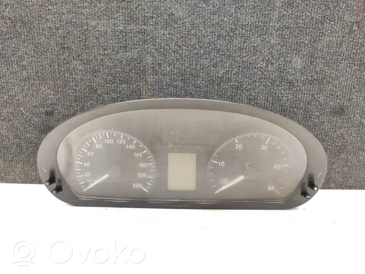 Mercedes-Benz Vito Viano W639 Tachimetro (quadro strumenti) A6399001100