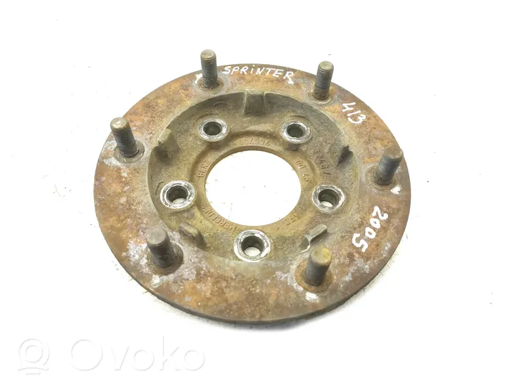 Mercedes-Benz Sprinter W901 W902 W903 W904 Mozzo ruota anteriore 9043340045