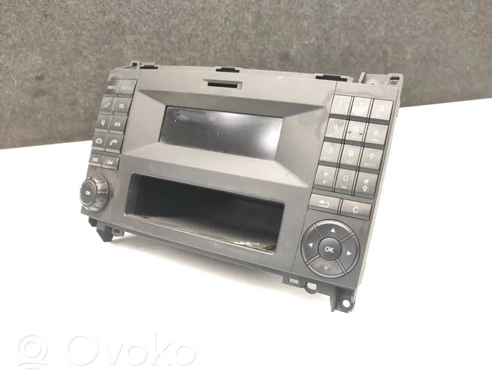 Mercedes-Benz Sprinter W906 Radio/CD/DVD/GPS-pääyksikkö A9069004401