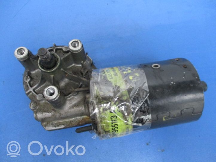 Volkswagen Polo II 86C 2F Front wiper linkage and motor 