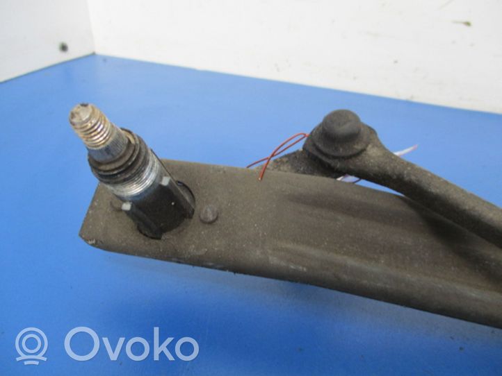 Volkswagen Polo II 86C 2F Front wiper linkage and motor 