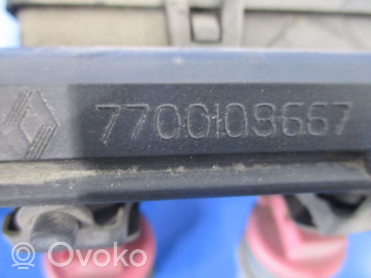 Renault Twingo I Fuel main line pipe 7700108667