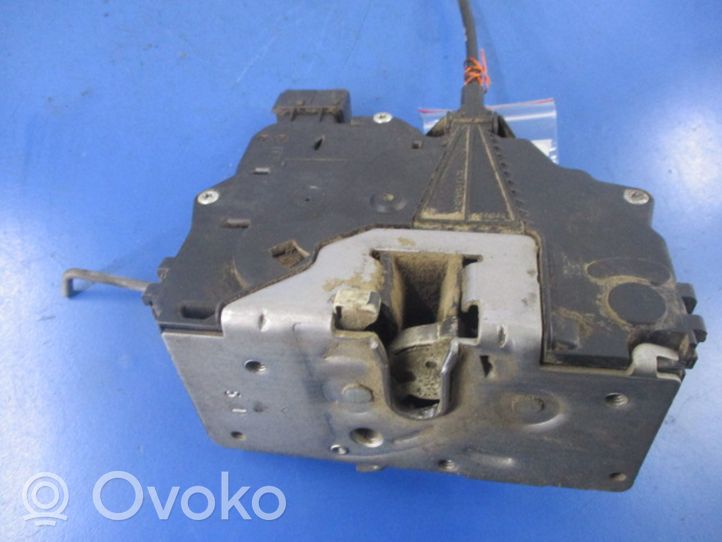 Opel Corsa D Zamek drzwi przednich 13258271