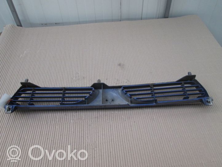 Nissan Sunny Front grill 