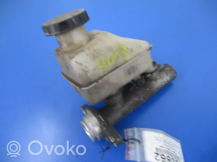 Hyundai Elantra Master brake cylinder 