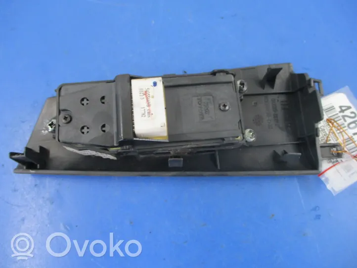 Toyota Corolla E120 E130 Muut laitteet 84820-02111