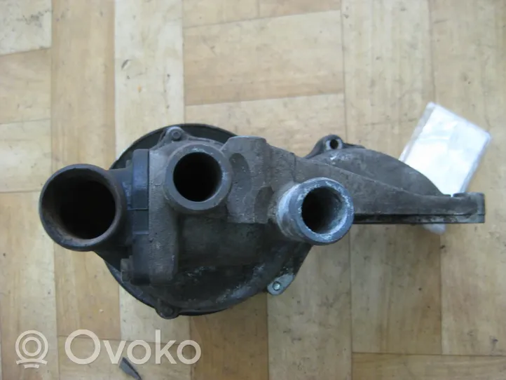 Audi 80 90 B3 Water pump 