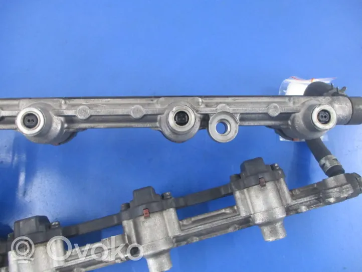 Mazda MX-3 Kraftstoffverteiler Einspritzleiste Verteilerrohr 197020-0010