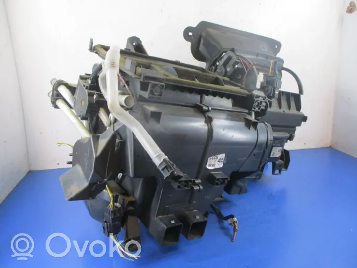 Toyota Avensis Verso Salono oro mazgo komplektas 87010-05450