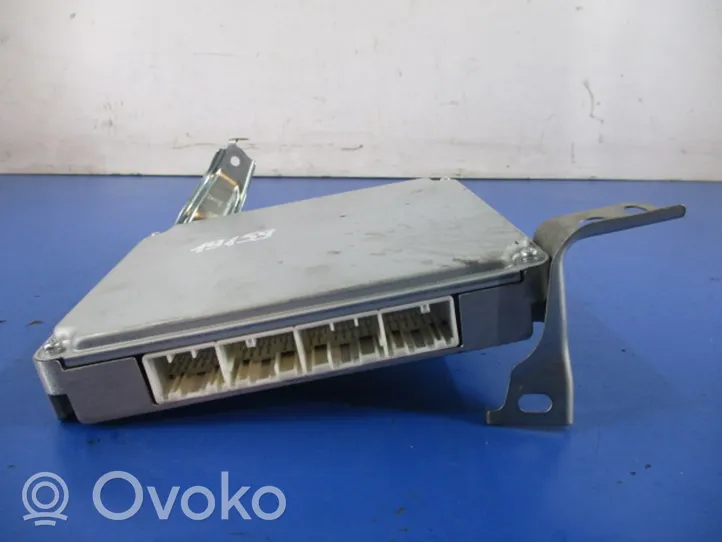 Toyota Corolla Verso E121 Unité de commande, module ECU de moteur 89661-0F100