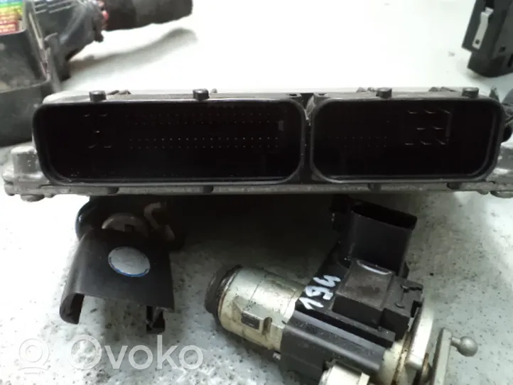 Volkswagen Polo IV 9N3 Centralina/modulo motore ECU 03E906033