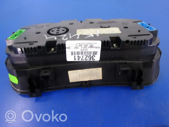 Volkswagen Golf IV Tachimetro (quadro strumenti) 1J0920802