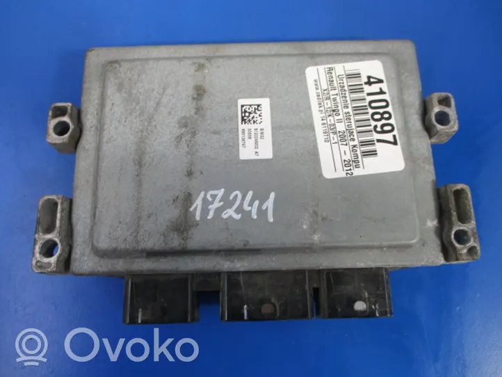 Renault Twingo II Unité de commande, module ECU de moteur 8200774747