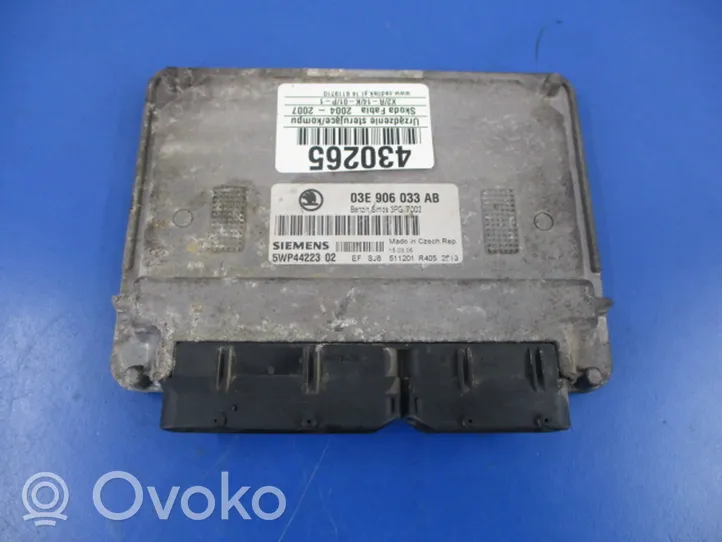 Skoda Fabia Mk1 (6Y) Unité de commande, module ECU de moteur 03E906033AB