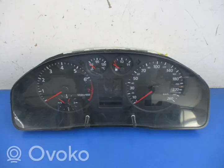 Audi A4 S4 B5 8D Tachimetro (quadro strumenti) 8D0919861C