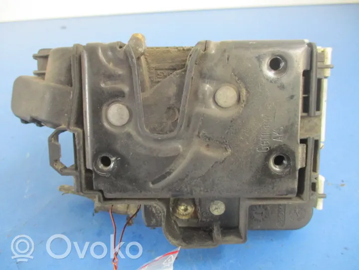 Volkswagen Polo III 6N 6N2 6NF Etuoven lukko 1HM862153