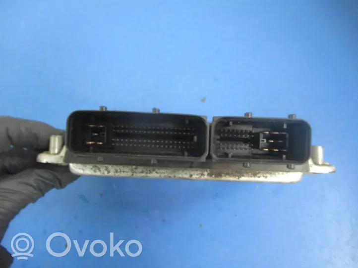 Volkswagen Golf IV Unité de commande, module ECU de moteur 038906012L