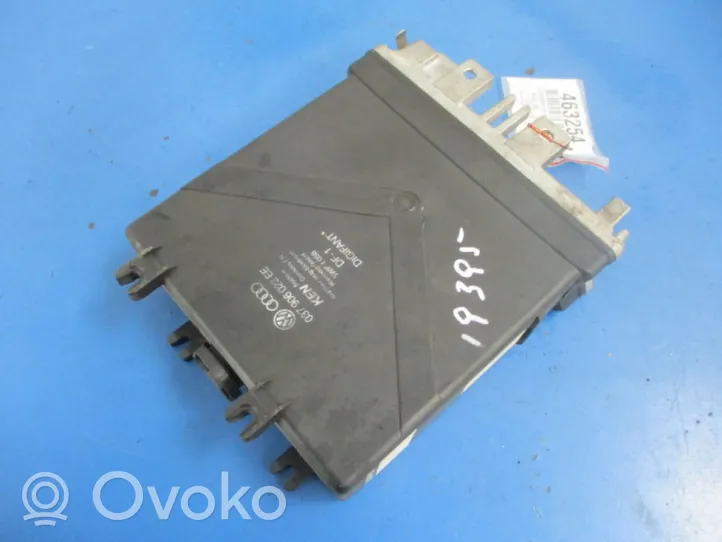 Audi 80 90 S2 B4 Centralina/modulo motore ECU 037906022EE