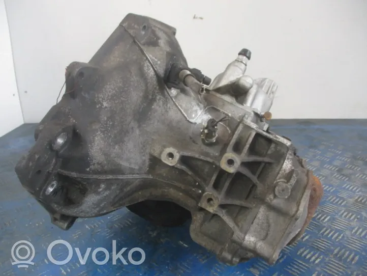 Opel Corsa C Manualna 6-biegowa skrzynia biegów 90400206