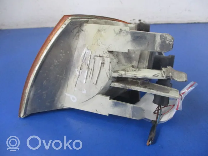 BMW 3 E46 Indicatore di direzione anteriore 6902766