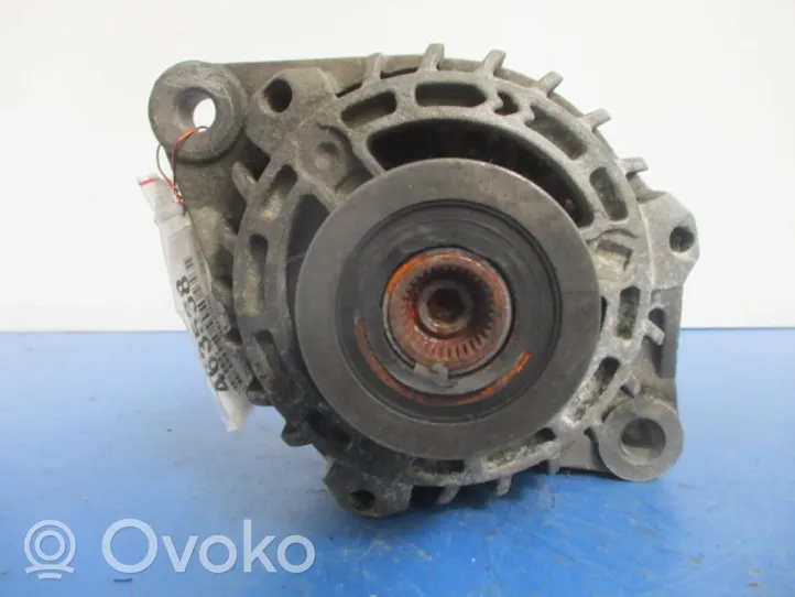 Opel Zafira B Generator/alternator 