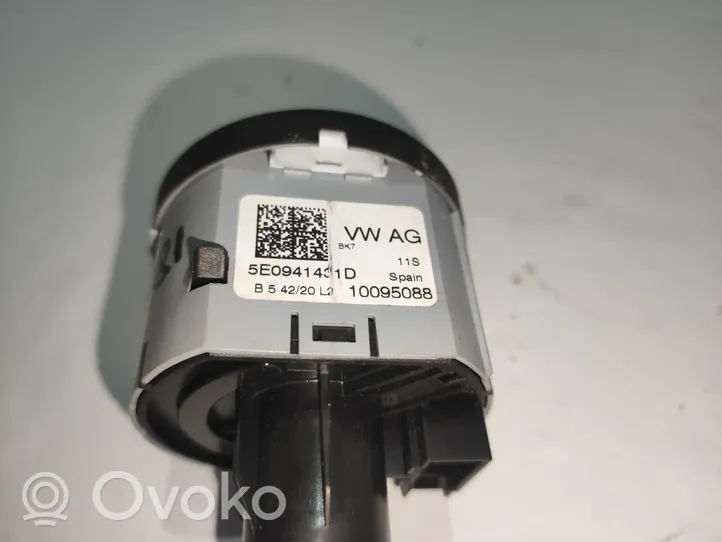 Skoda Fabia Mk3 (NJ) Przycisk / Pokrętło regulacji oświetlenia deski rozdzielczej 5E0941431D