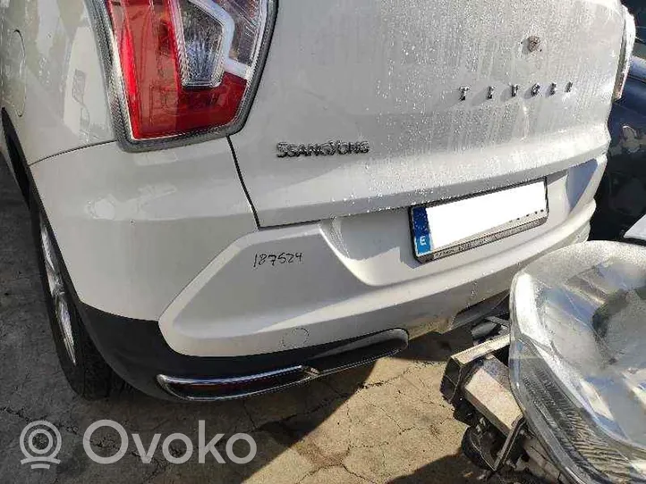 SsangYong Tivoli Zderzak tylny 