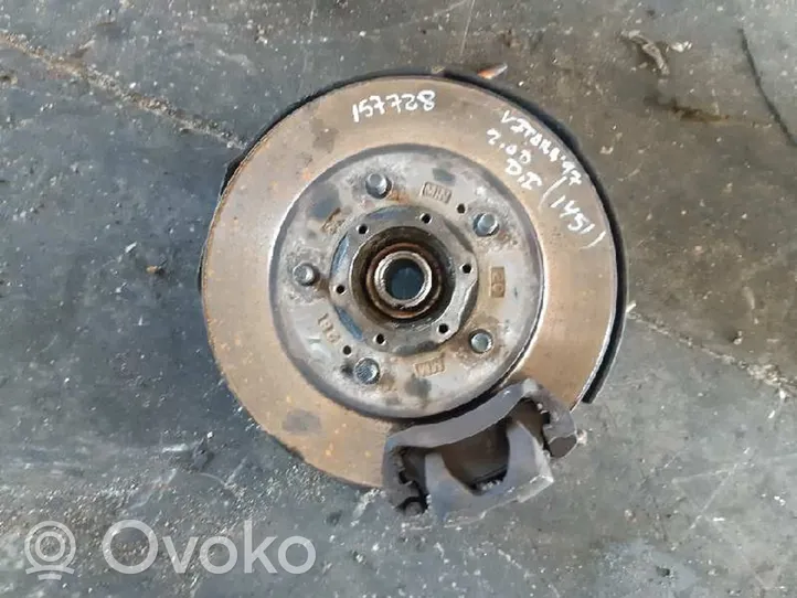 Suzuki Vitara (ET/TA) Fusée d'essieu de moyeu de la roue avant 