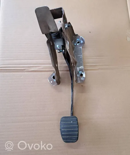 Dacia Dokker Clutch pedal 