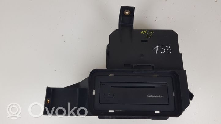 Audi A4 S4 B6 8E 8H Stacja multimedialna GPS / CD / DVD 